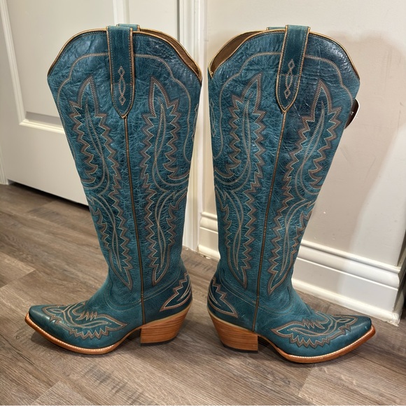Ariat Casanova Western Leather Cowboy Boots in Blue - Picture 11 of 16